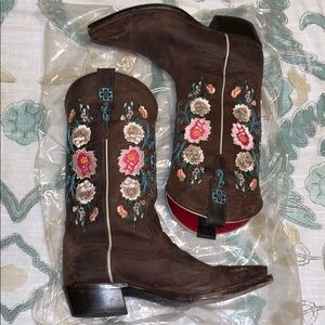 WOMEN’S MACIE BEAN CHOCOLATE LEATHER COWGIRL BOOTS